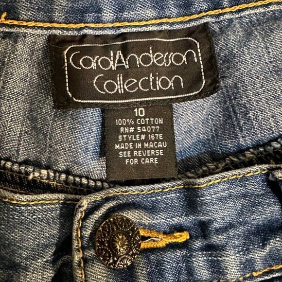 Coral Collection Size 10 Inseam 25 inches Capri with Embroidery - Picture 11 of 12